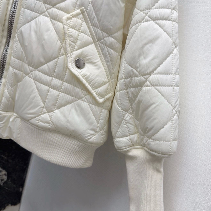 chr1st1an D10r outwear